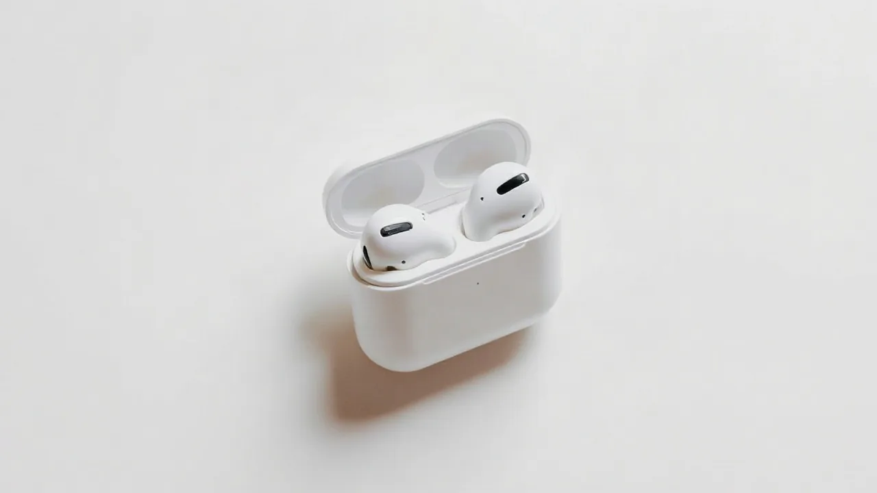 AirPods 5: Apple's Most Affordable Noise-Cancelling Earbuds