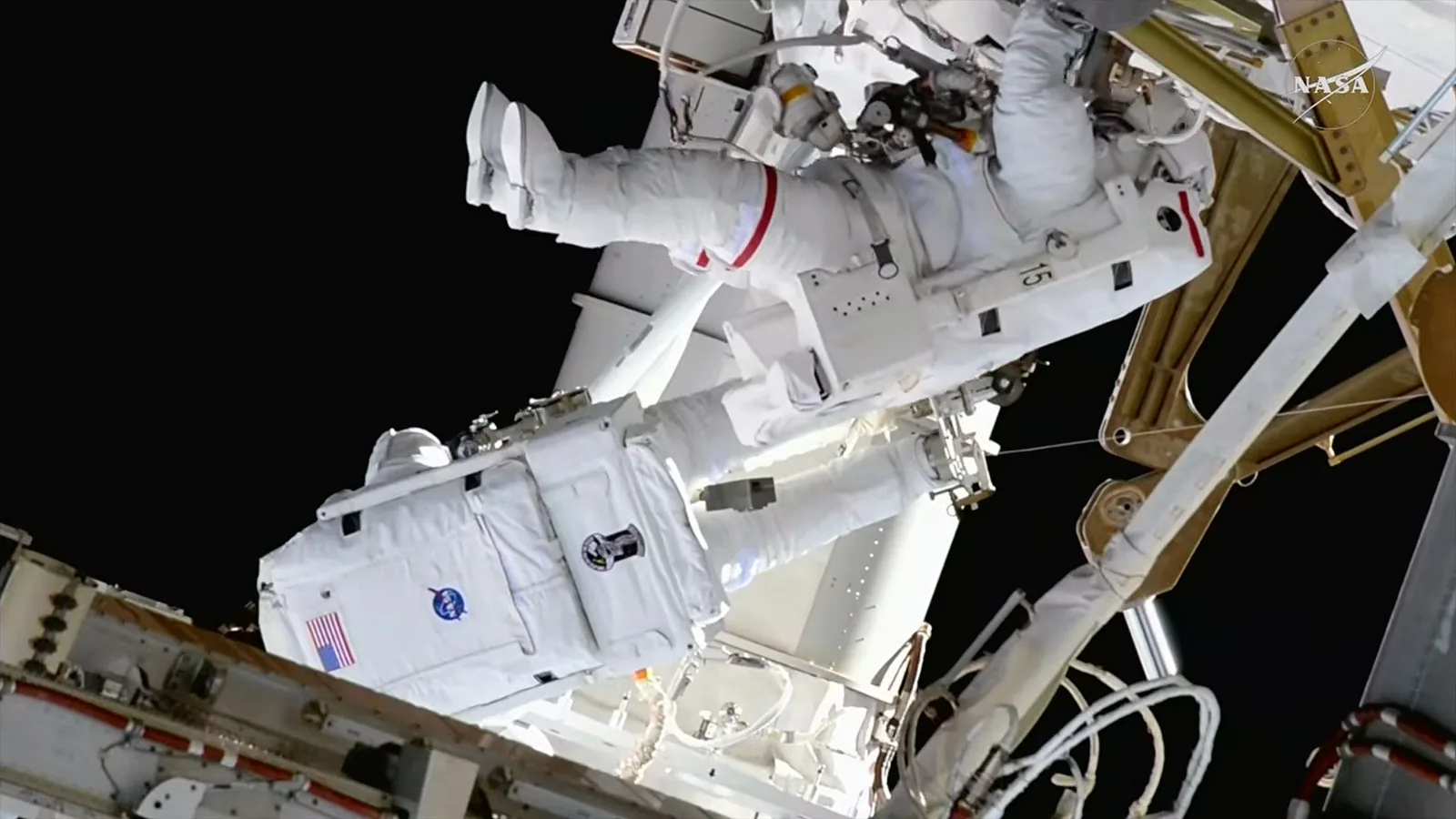 Astronauts to Finish ISS Antenna Repair in Spacewalk
