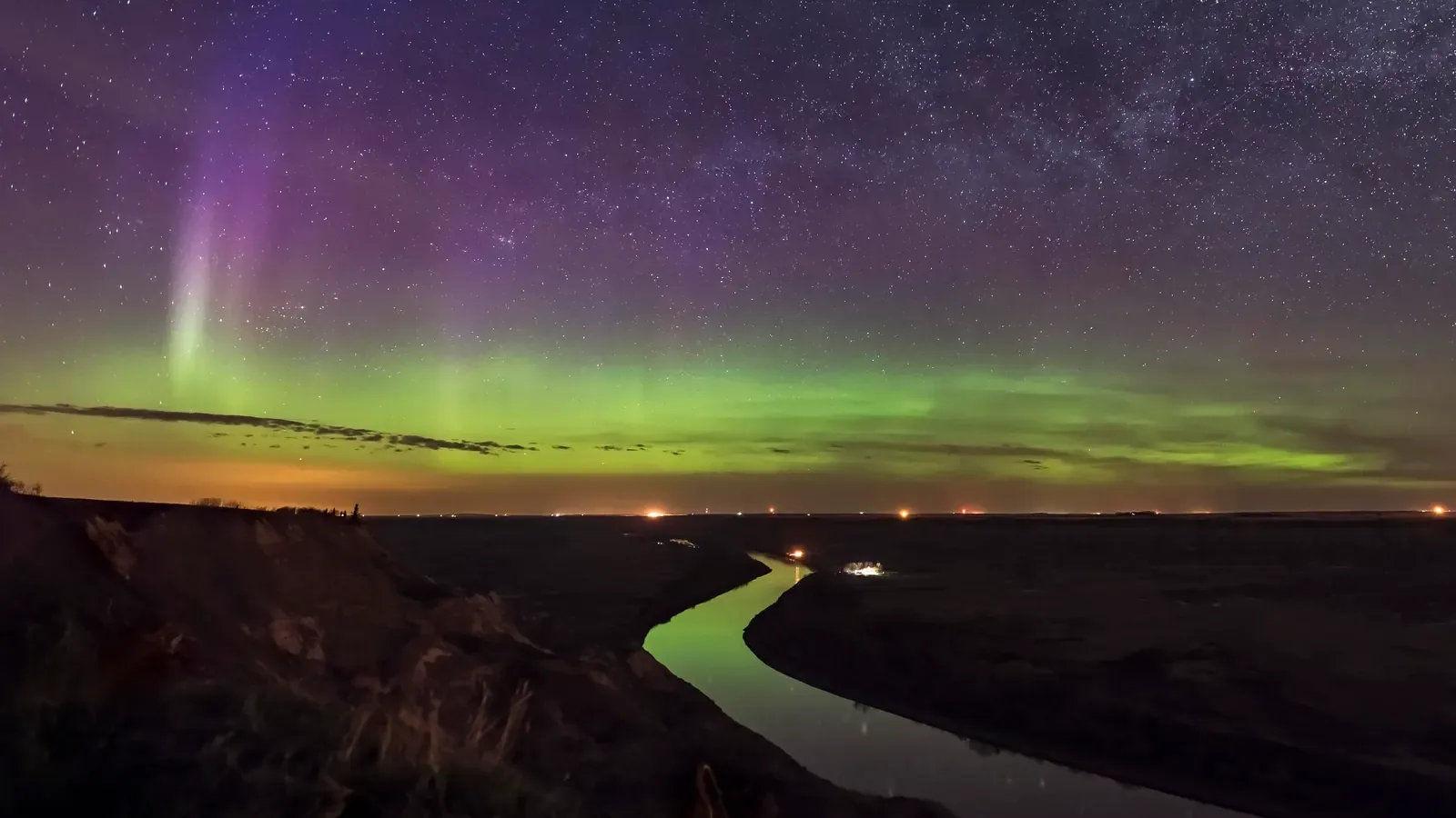Aurora Borealis May Dazzle 20 States Tuesday Night