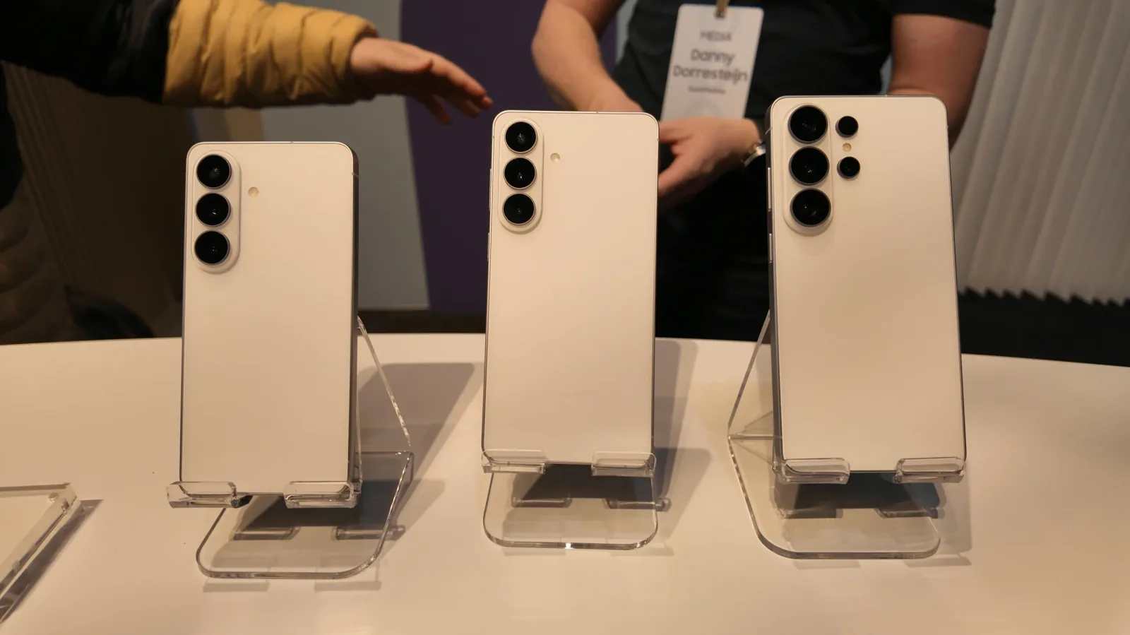 Samsung Galaxy S27 Leaks Reveal Dramatic Camera Redesign