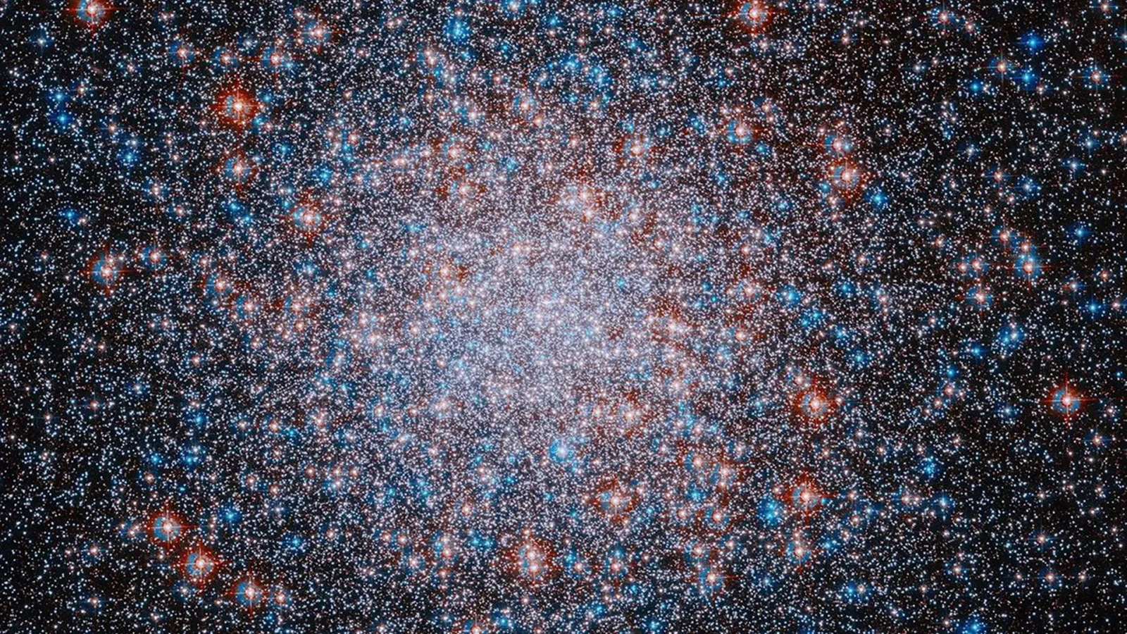 Hubble Telescope Reveals Star-Spangled Sea of 500,000 Stars in Globular Cluster M3