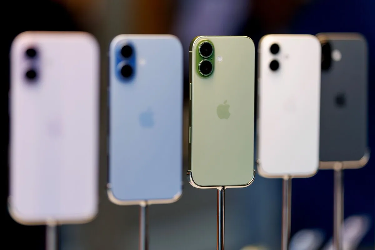 iOS 27 Reveals Clues to Apple's First Foldable iPhone Launch