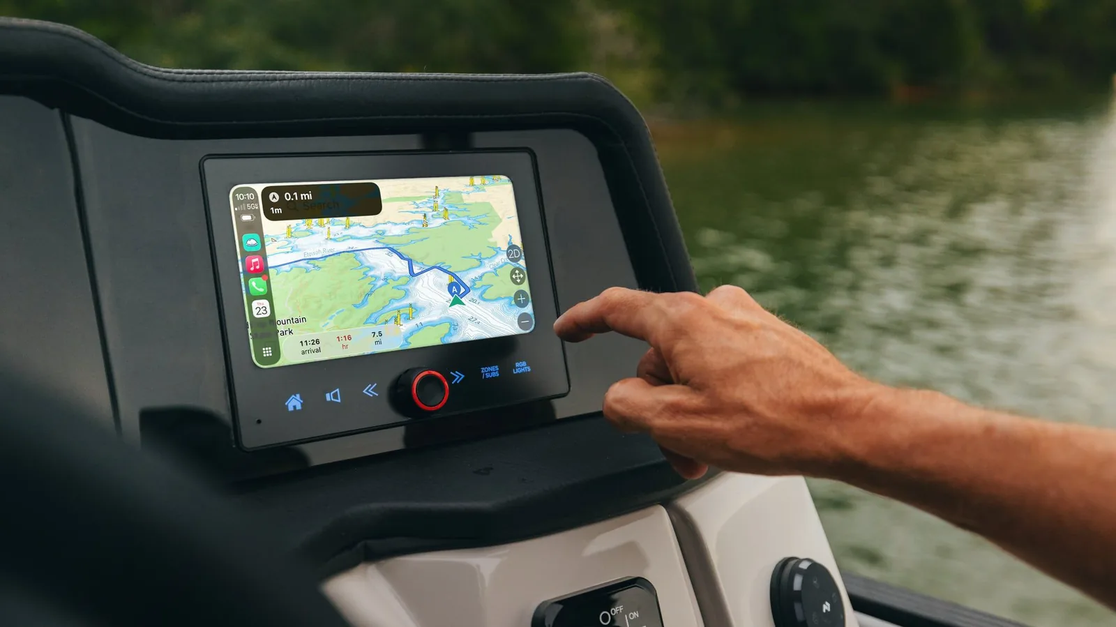 Pontoon Boats Get Apple CarPlay for Advanced Navigation