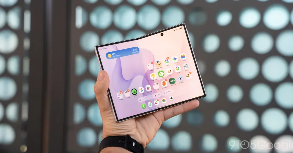 Samsung Galaxy Z Fold 8 Display Corners Designed to Flex Inward