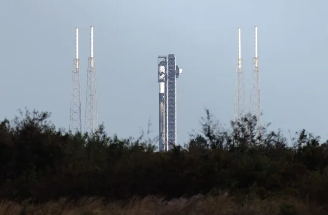 SpaceX Targets Tuesday for Falcon 9 Starlink Launch After Monday Scrub