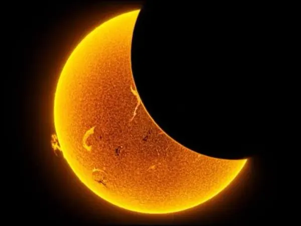 Stunning 2026 Solar Eclipse Photos Capture Europe's Totality