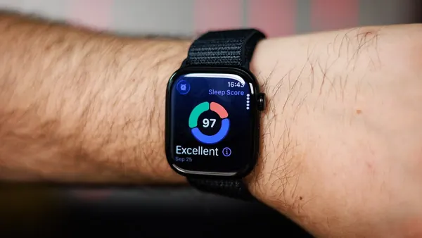 Apple Dominates Smartwatch Sales, New Contender Emerges in Wearables