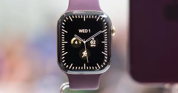 Apple Watch AI Features Face Legal Scrutiny Over Eavesdropping Laws