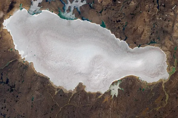 Barnes Ice Cap Thins Rapidly in Early 2026 Melt