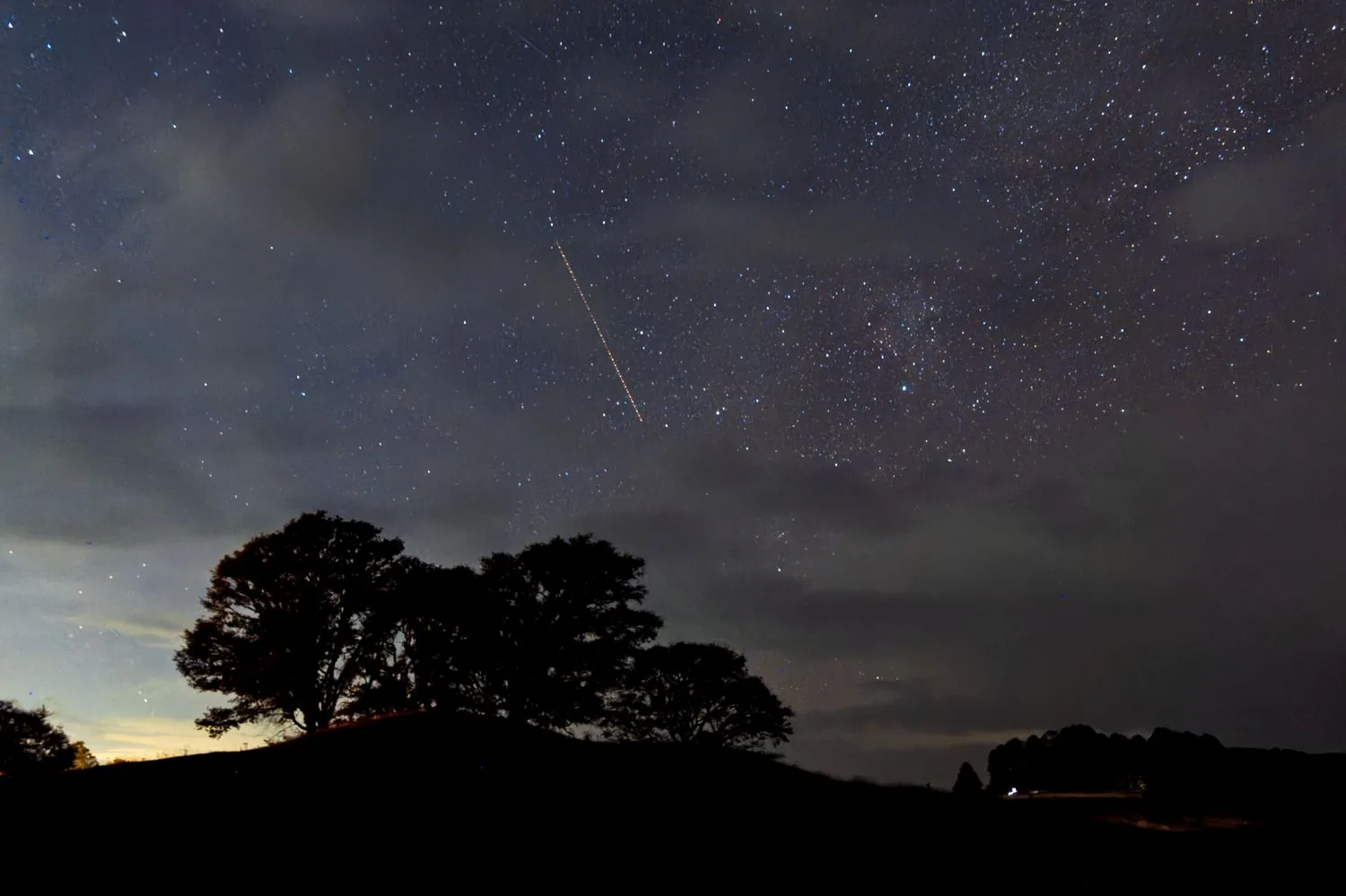 Eta Aquarid Meteor Shower Peaks Tonight: How to Watch