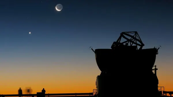 Lunar Eclipse: Moon, Venus & Spica Light Up August Night Sky