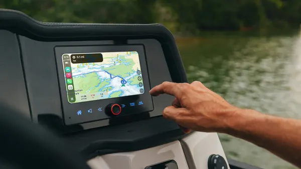 MasterCraft Boats Add Apple CarPlay and Android Auto Navigation