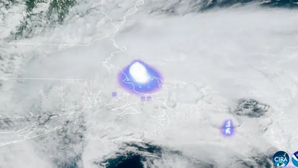Meteor Explodes Over New England, Causing Loud Boom