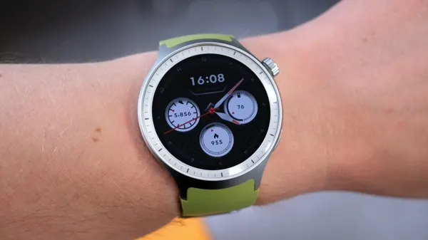 Moto Watch (2026) Review: Design Falters Under Pressure