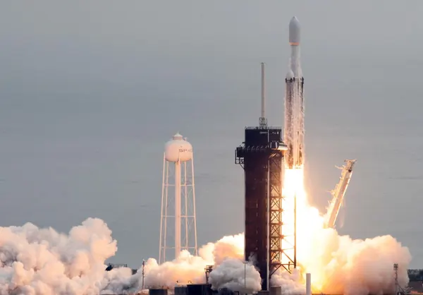 NASA Psyche Spacecraft Zooms Past Mars for Gravity Boost