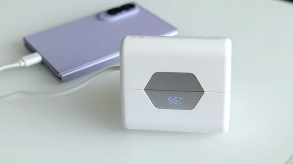 Nimble SharePower: Dual Battery Packs Offer 10,000mAh Capacity