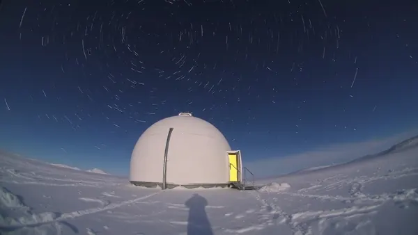 2026 Nobel Physics Prize: Antarctic Ice Detects Cosmic Neutrinos