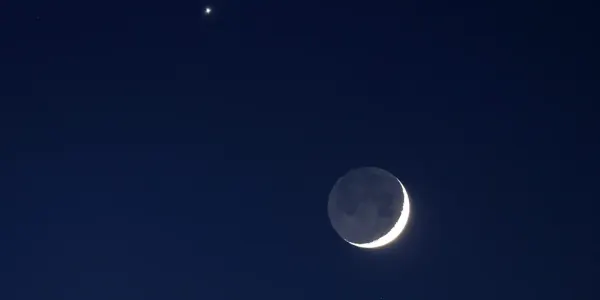 Rare Venus-Moon Conjunction Lights Up Western Sky Tonight