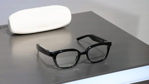 Samsung Unveils Smart Glasses, Challenging Meta's Market Dominance