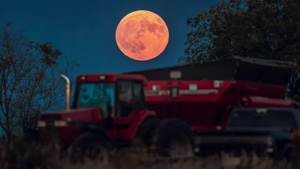 September 2026 Harvest Moon: Viewing Guide for US Stargazers