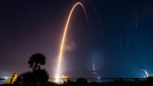 SpaceX Halts Florida Falcon 9 Starlink Flights for Starship Focus