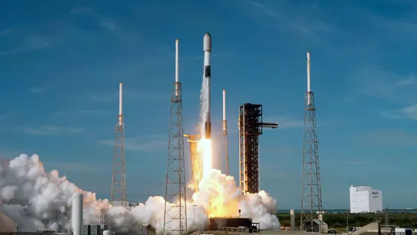 SpaceX Deploys 29 Starlink Satellites After Blue Origin Test Incident